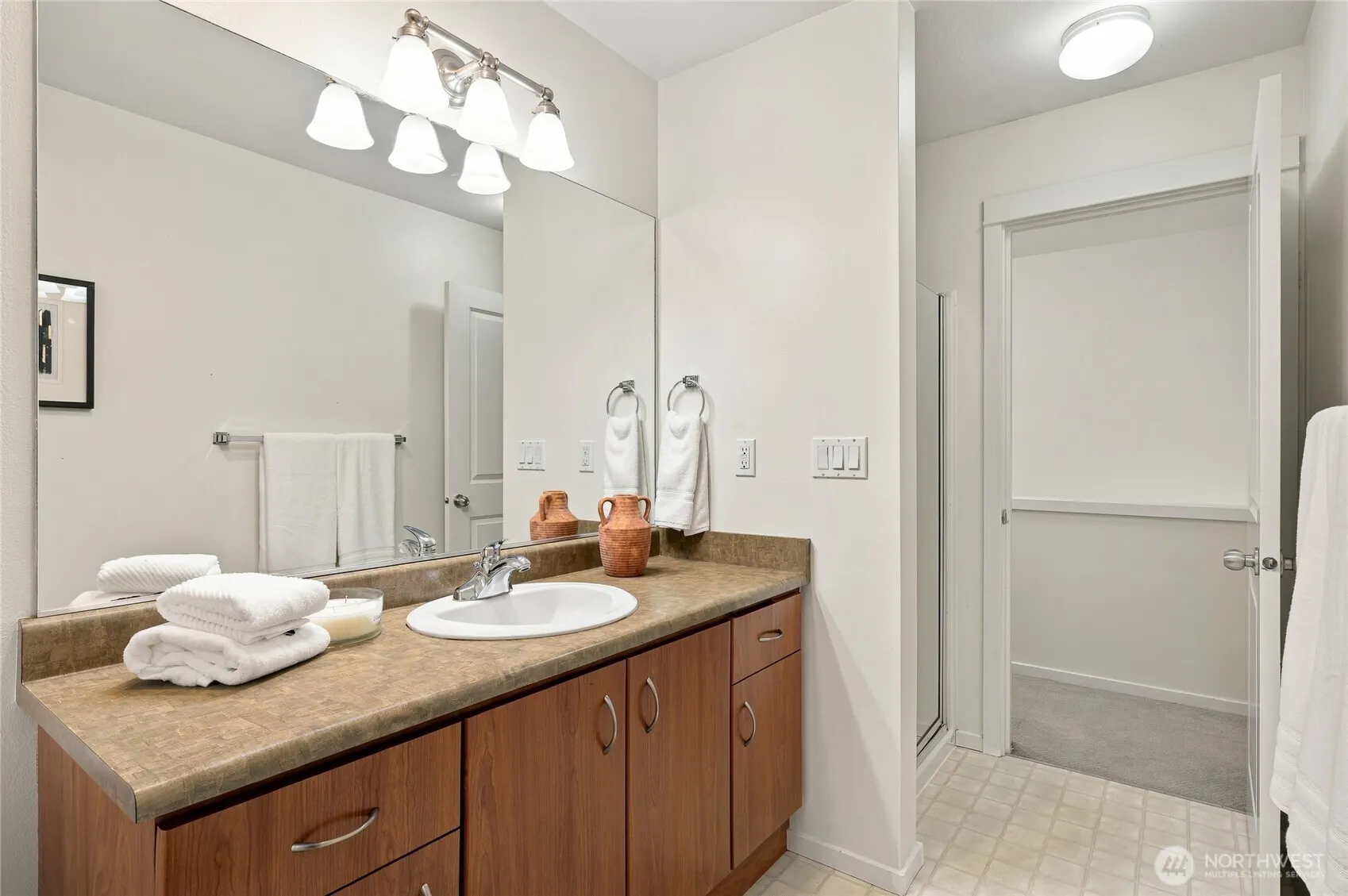 22652 NE Alder Crest Lane , Redmond, WA 98053-5820
