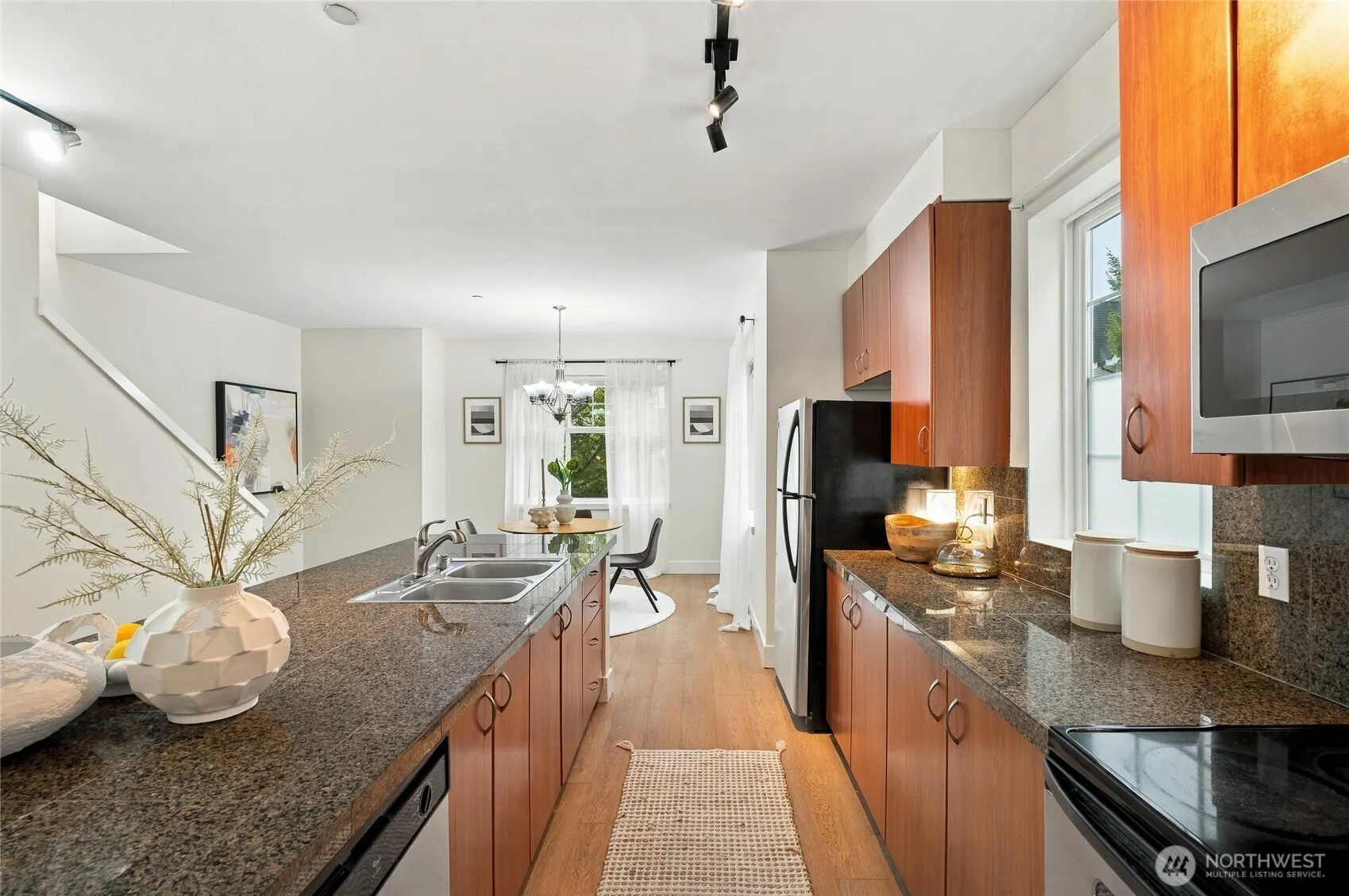 22652 NE Alder Crest Lane , Redmond, WA 98053-5820