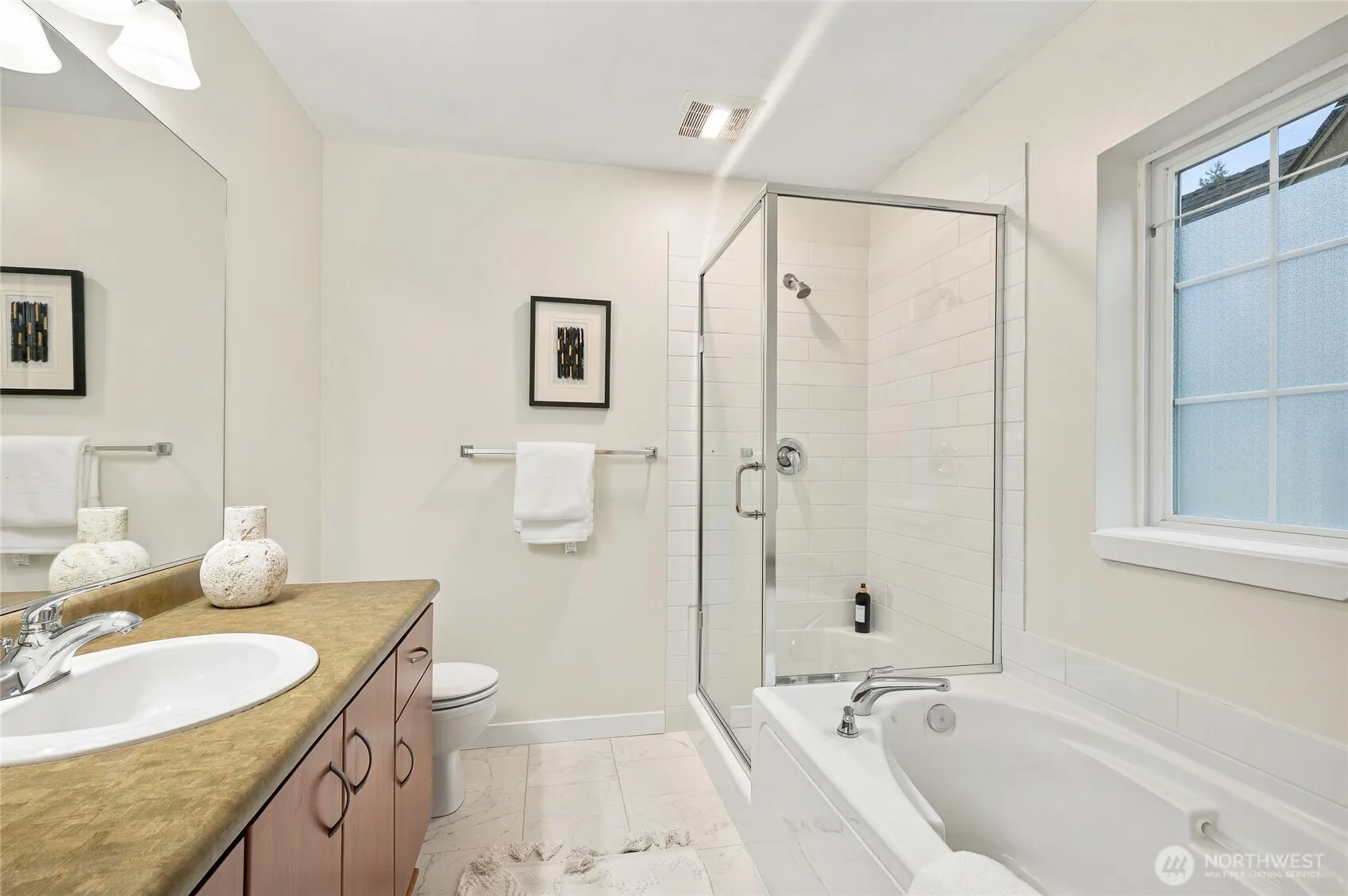 22652 NE Alder Crest Lane , Redmond, WA 98053-5820