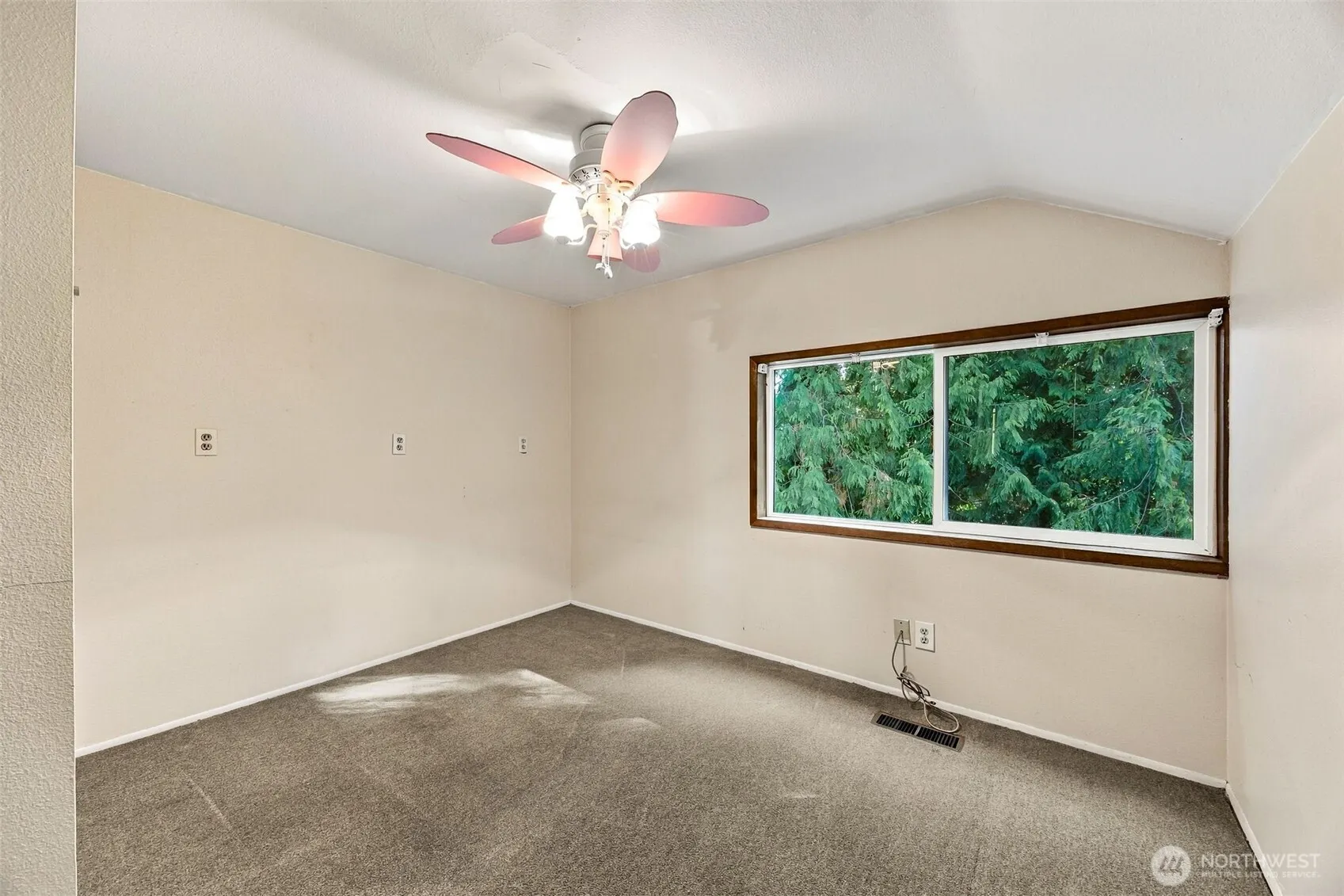 1805 204th Place SW, Lynnwood, WA 98036