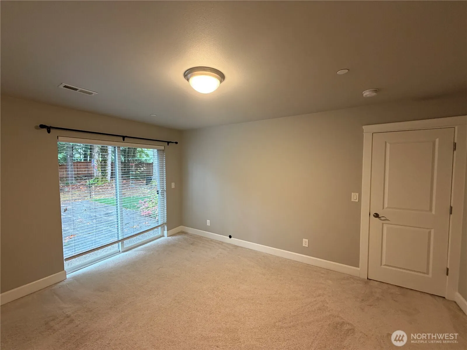 24743 SE 17th Place , Sammamish, WA 98075