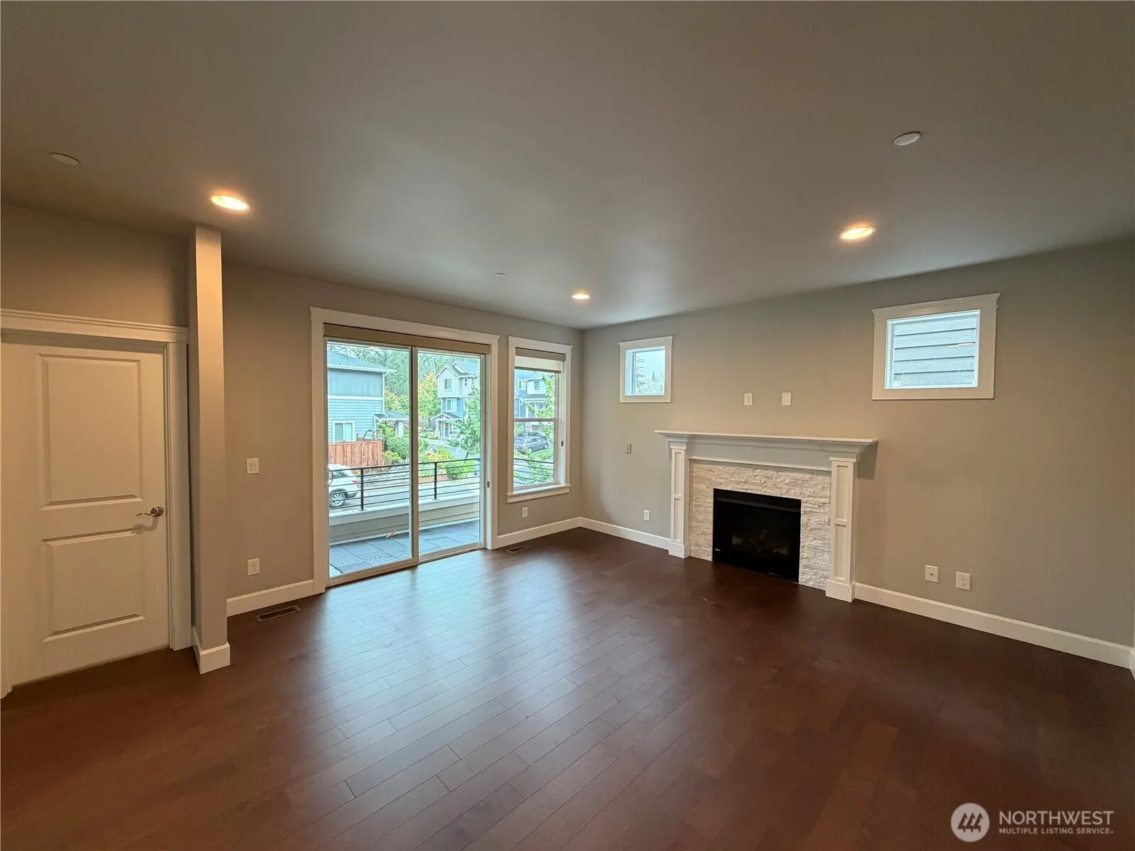 24743 SE 17th Place , Sammamish, WA 98075