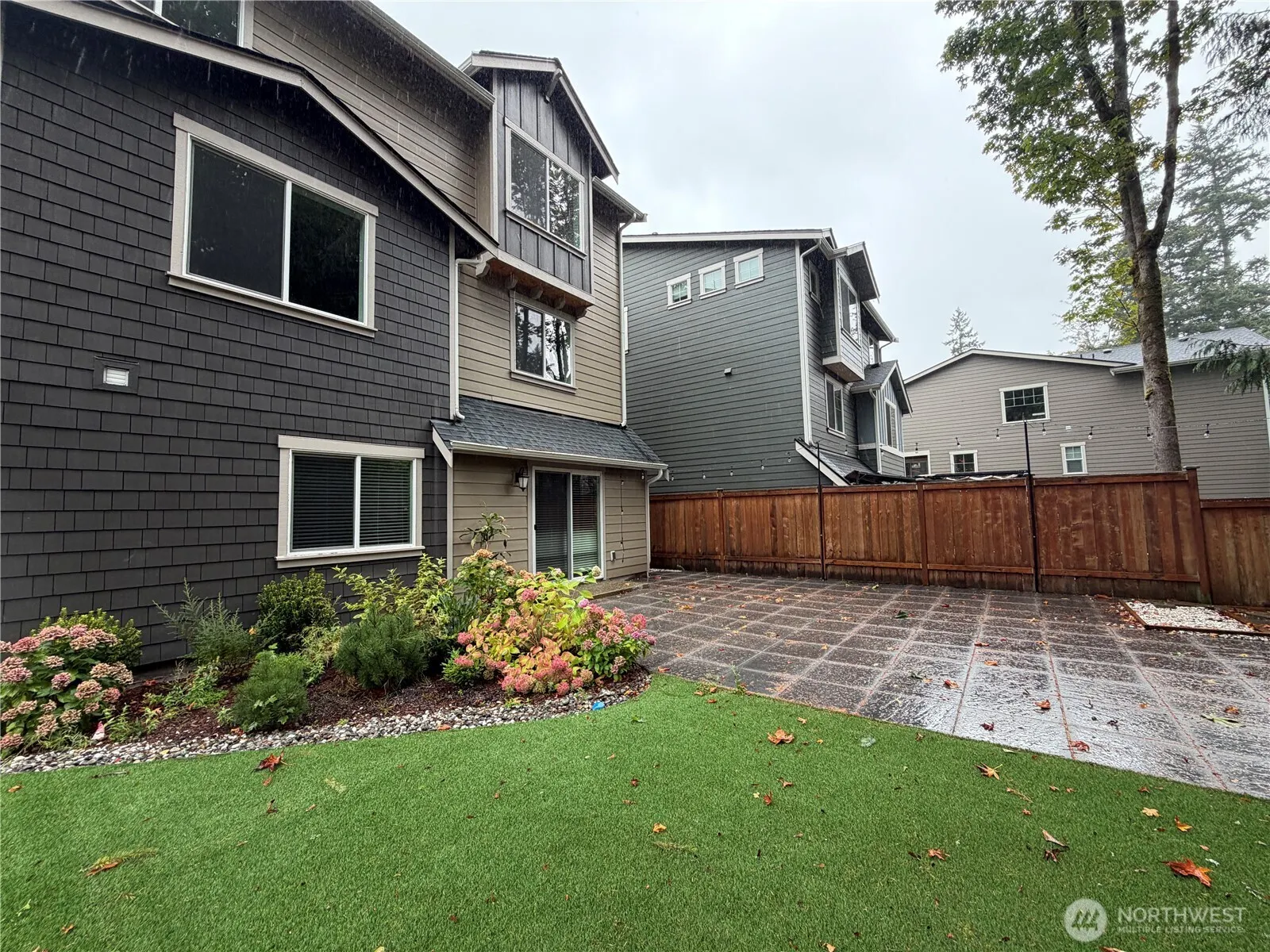 24743 SE 17th Place , Sammamish, WA 98075
