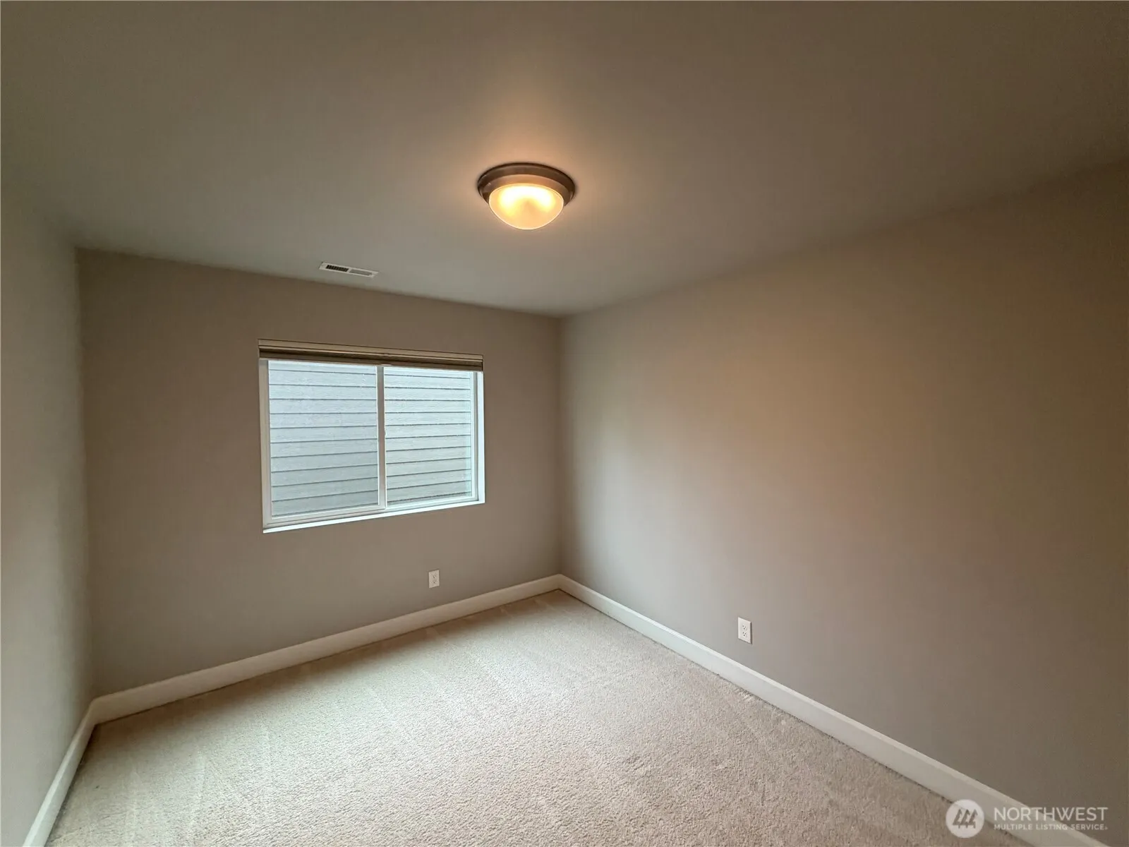 24743 SE 17th Place , Sammamish, WA 98075