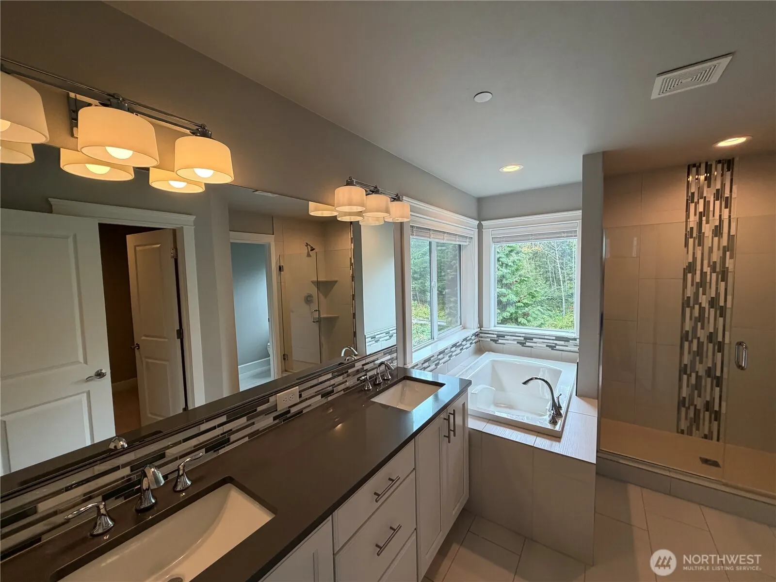 24743 SE 17th Place , Sammamish, WA 98075