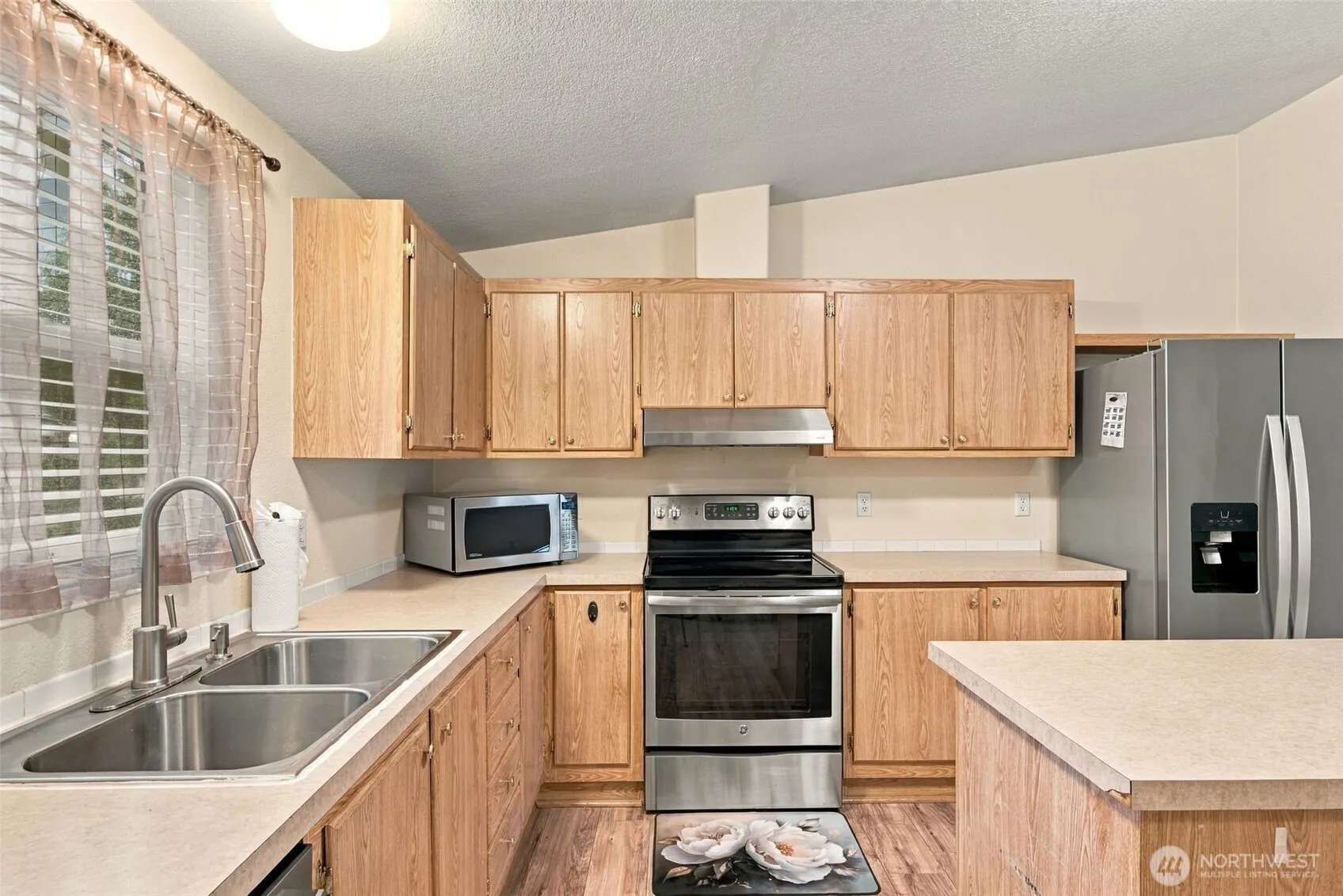 22706 114th Place SE, Kent, WA 98031