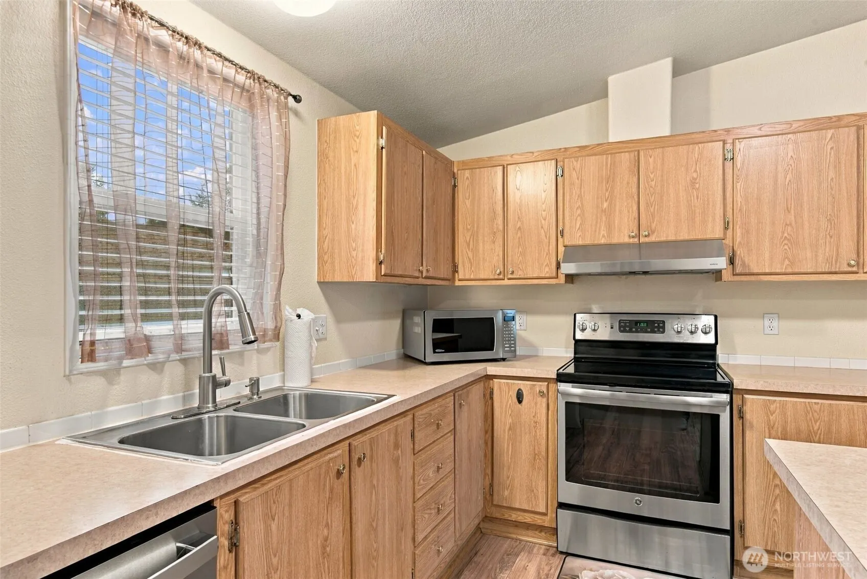 22706 114th Place SE, Kent, WA 98031