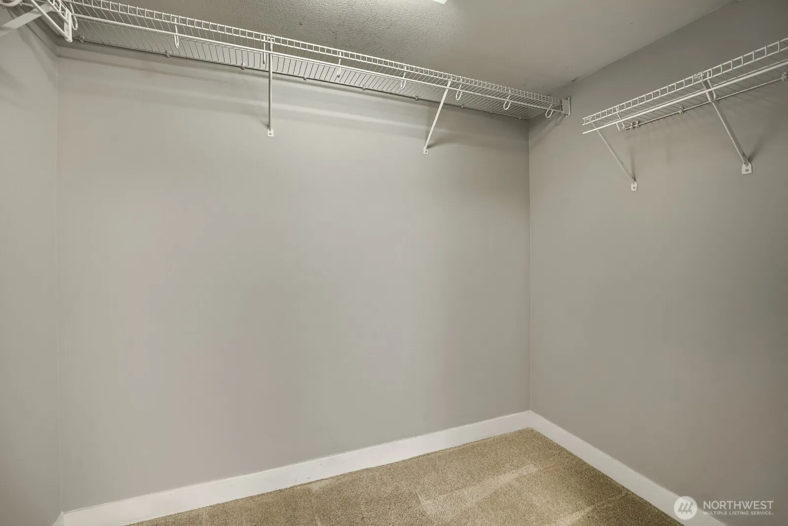1905 24th Avenue NE #103, Issaquah, WA 98029