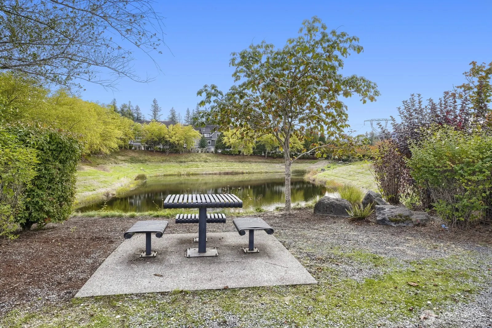 1905 24th Avenue NE #103, Issaquah, WA 98029