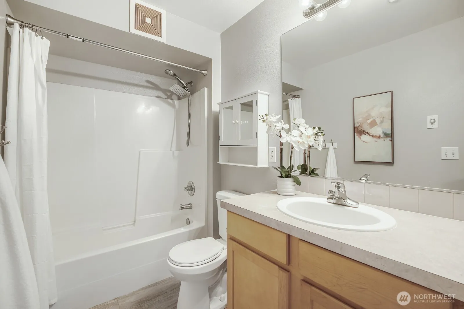 1905 24th Avenue NE #103, Issaquah, WA 98029