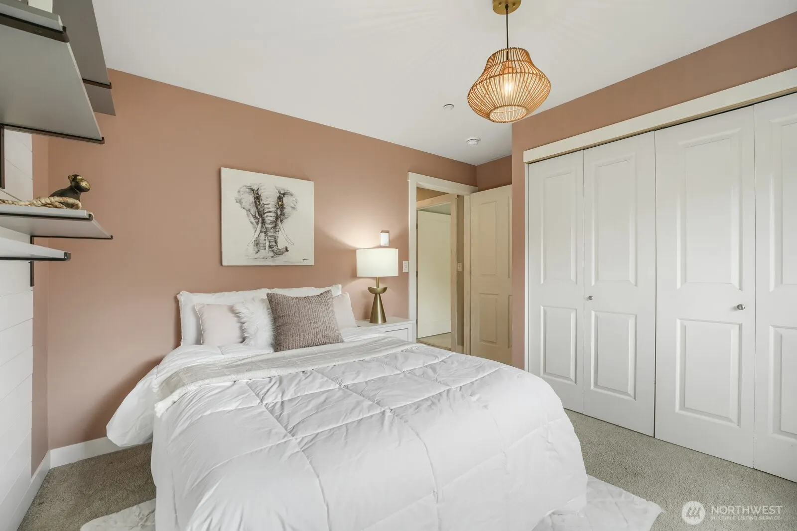 1905 24th Avenue NE #103, Issaquah, WA 98029