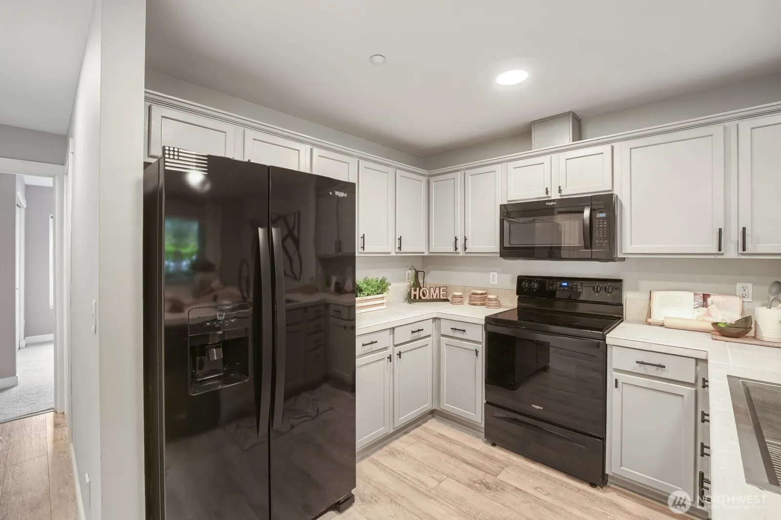 1905 24th Avenue NE #103, Issaquah, WA 98029