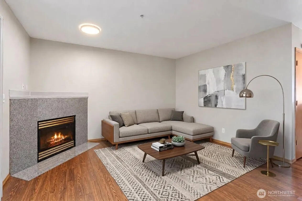 15815 Admiralty Way #D-4, Lynnwood, WA 98087