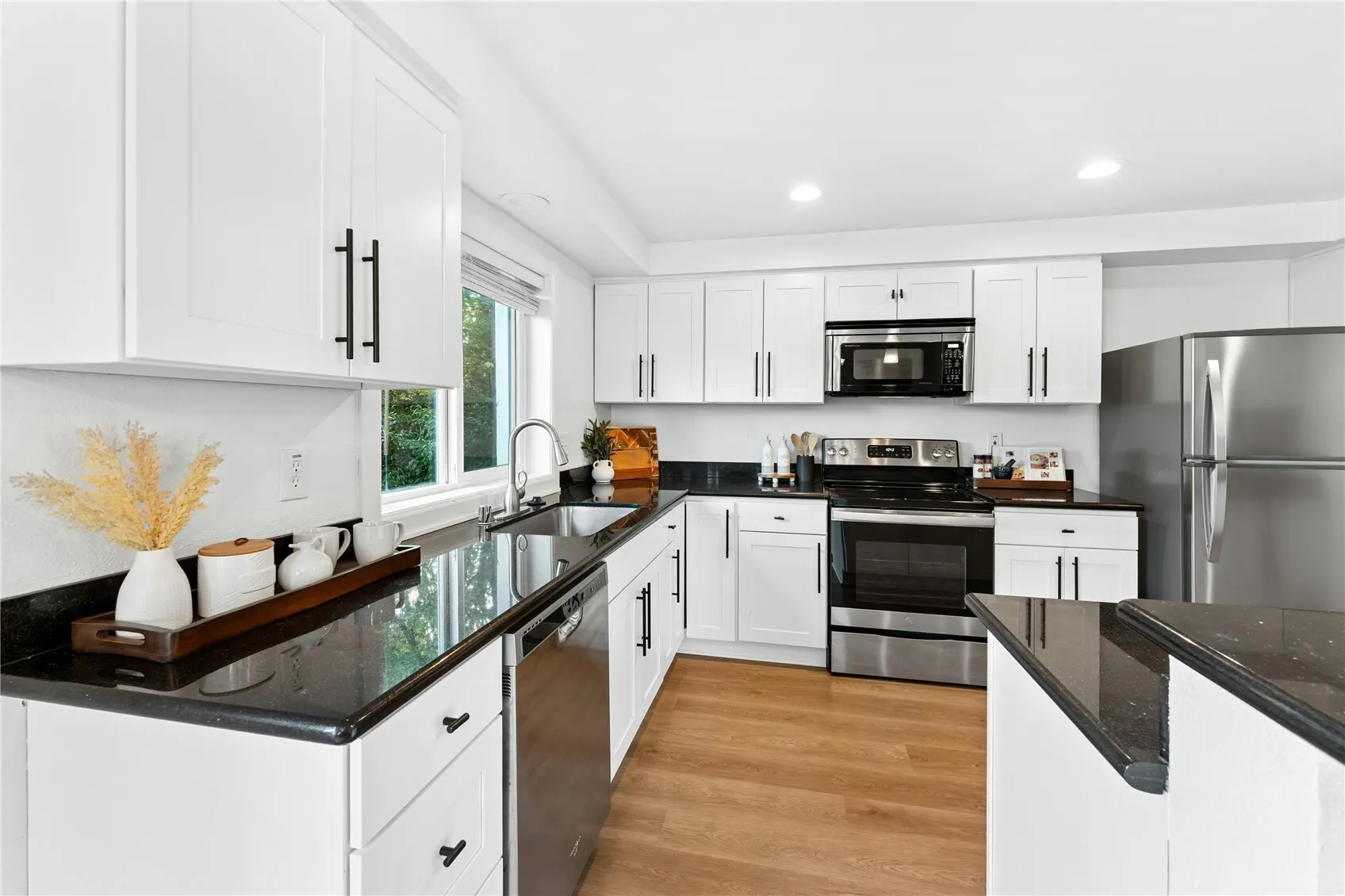 10004 Beacon Avenue , Seattle, WA 98178