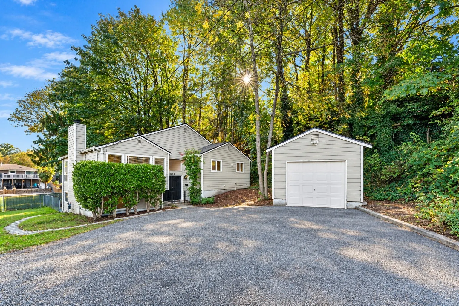 10004 Beacon Avenue , Seattle, WA 98178