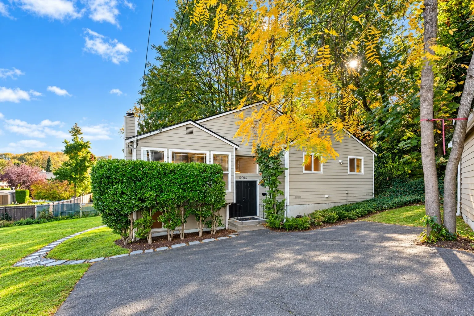 10004 Beacon Avenue , Seattle, WA 98178