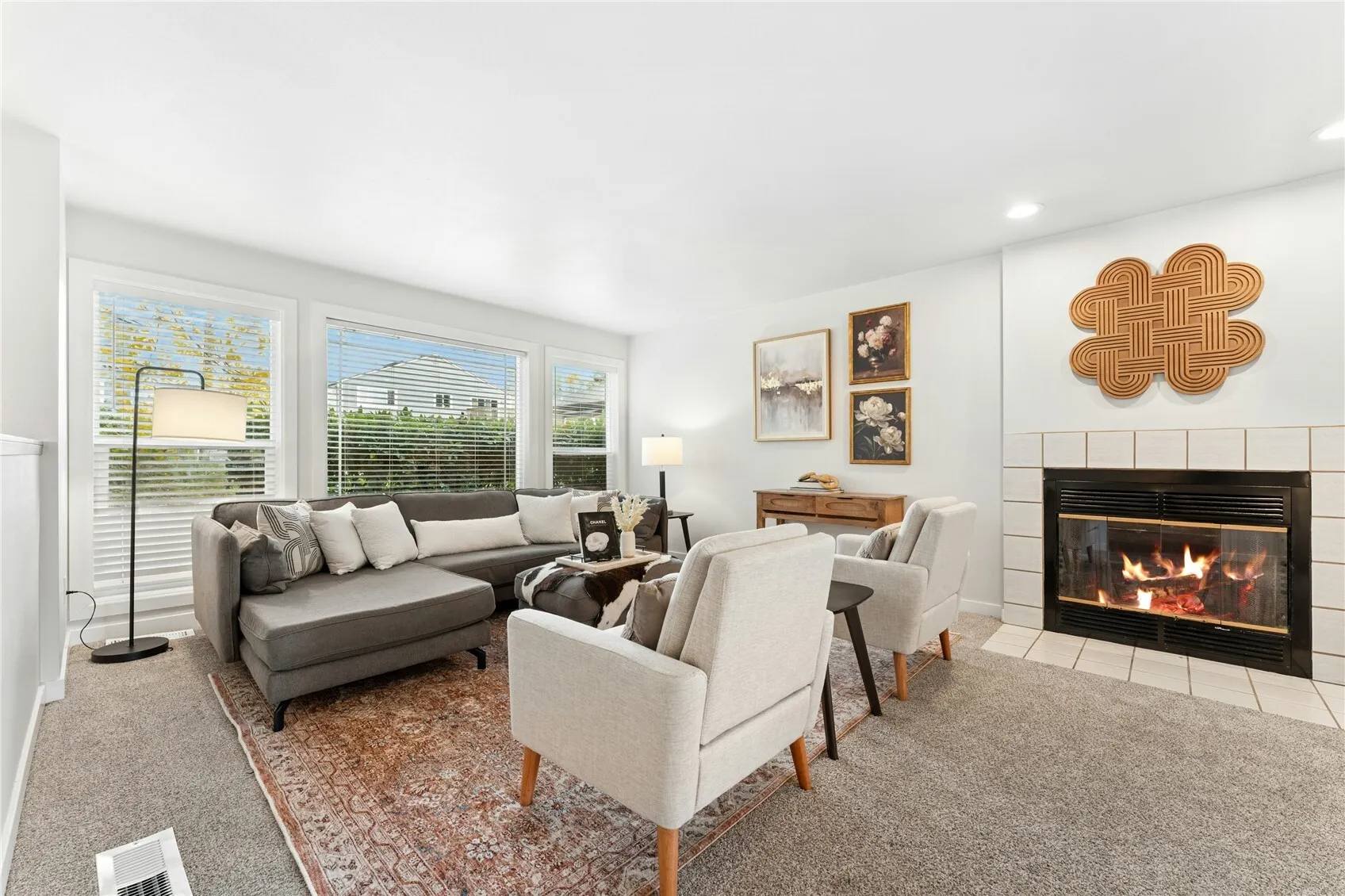 10004 Beacon Avenue , Seattle, WA 98178