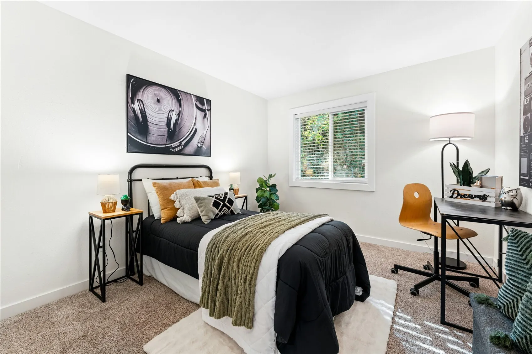 10004 Beacon Avenue , Seattle, WA 98178