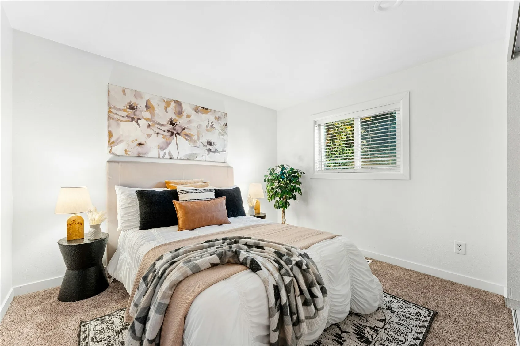 10004 Beacon Avenue , Seattle, WA 98178