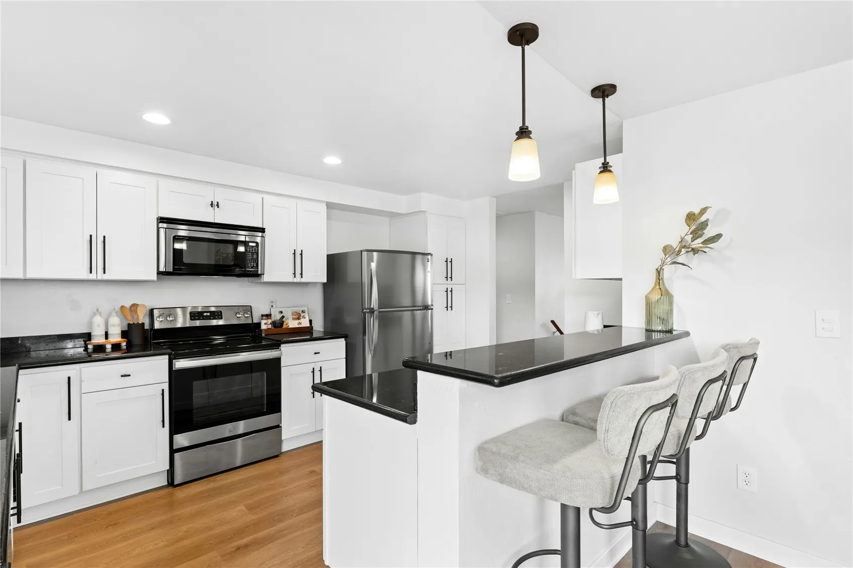 10004 Beacon Avenue , Seattle, WA 98178
