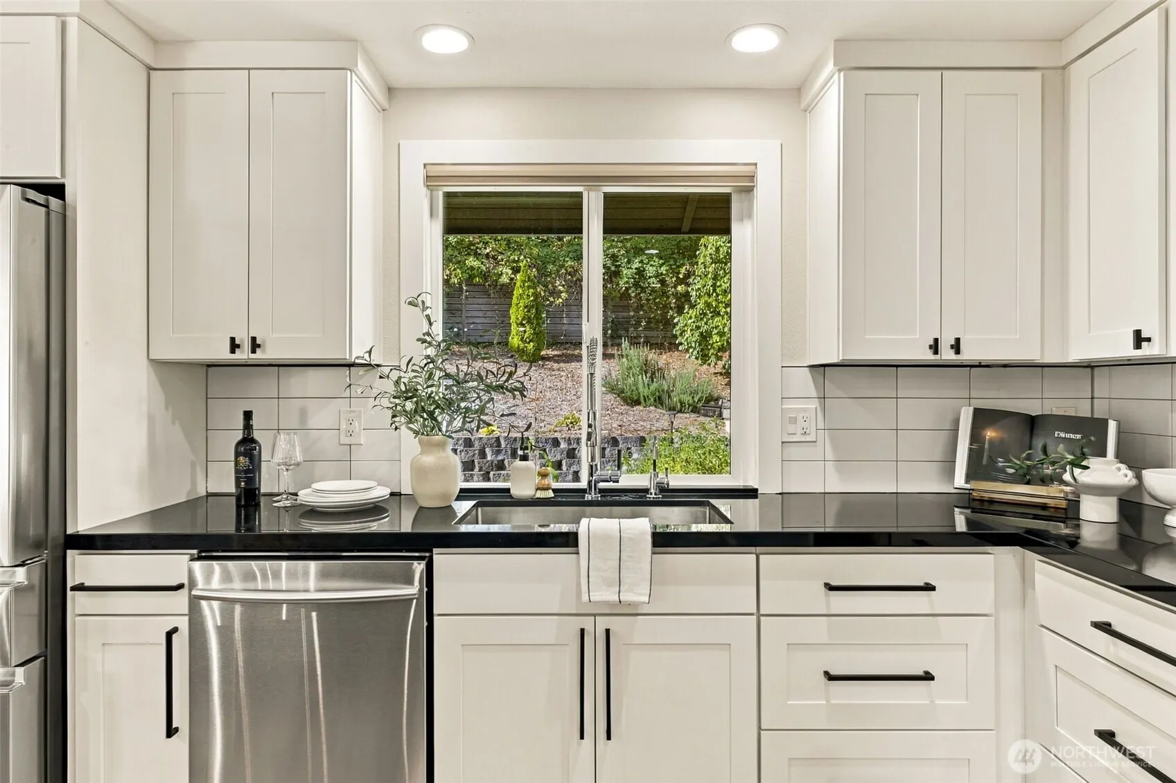 609 109th Avenue SE, Bellevue, WA 98004-6339