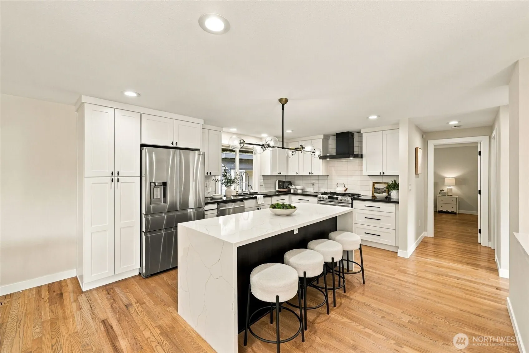 609 109th Avenue SE, Bellevue, WA 98004-6339