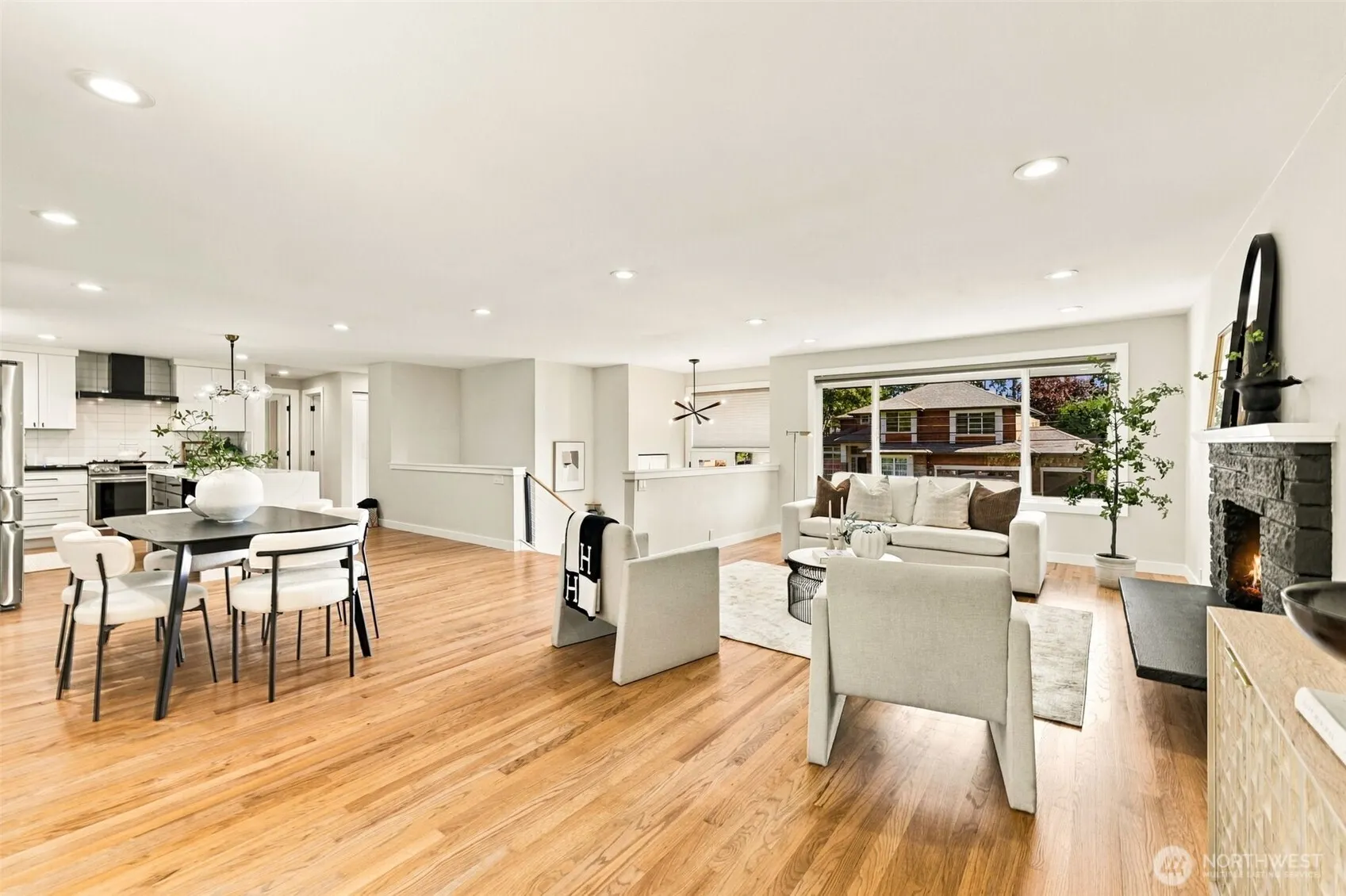 609 109th Avenue SE, Bellevue, WA 98004-6339