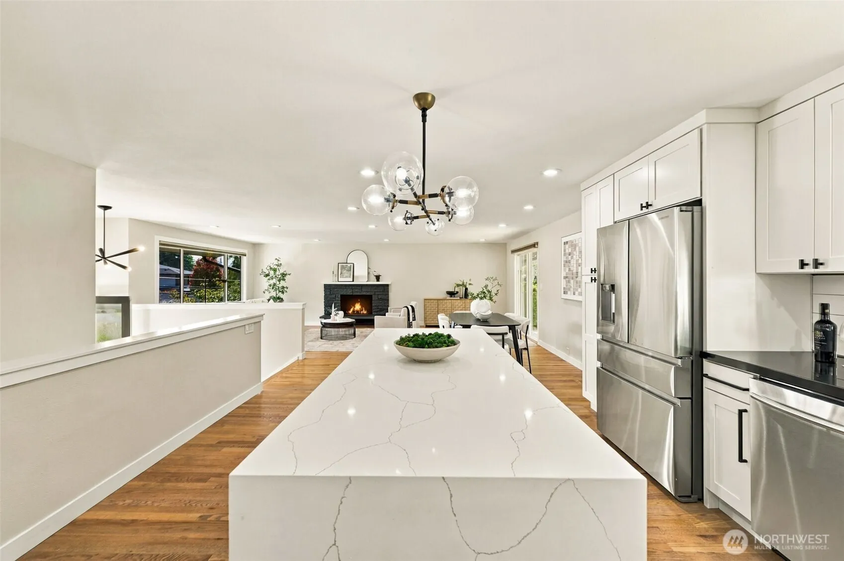 609 109th Avenue SE, Bellevue, WA 98004-6339