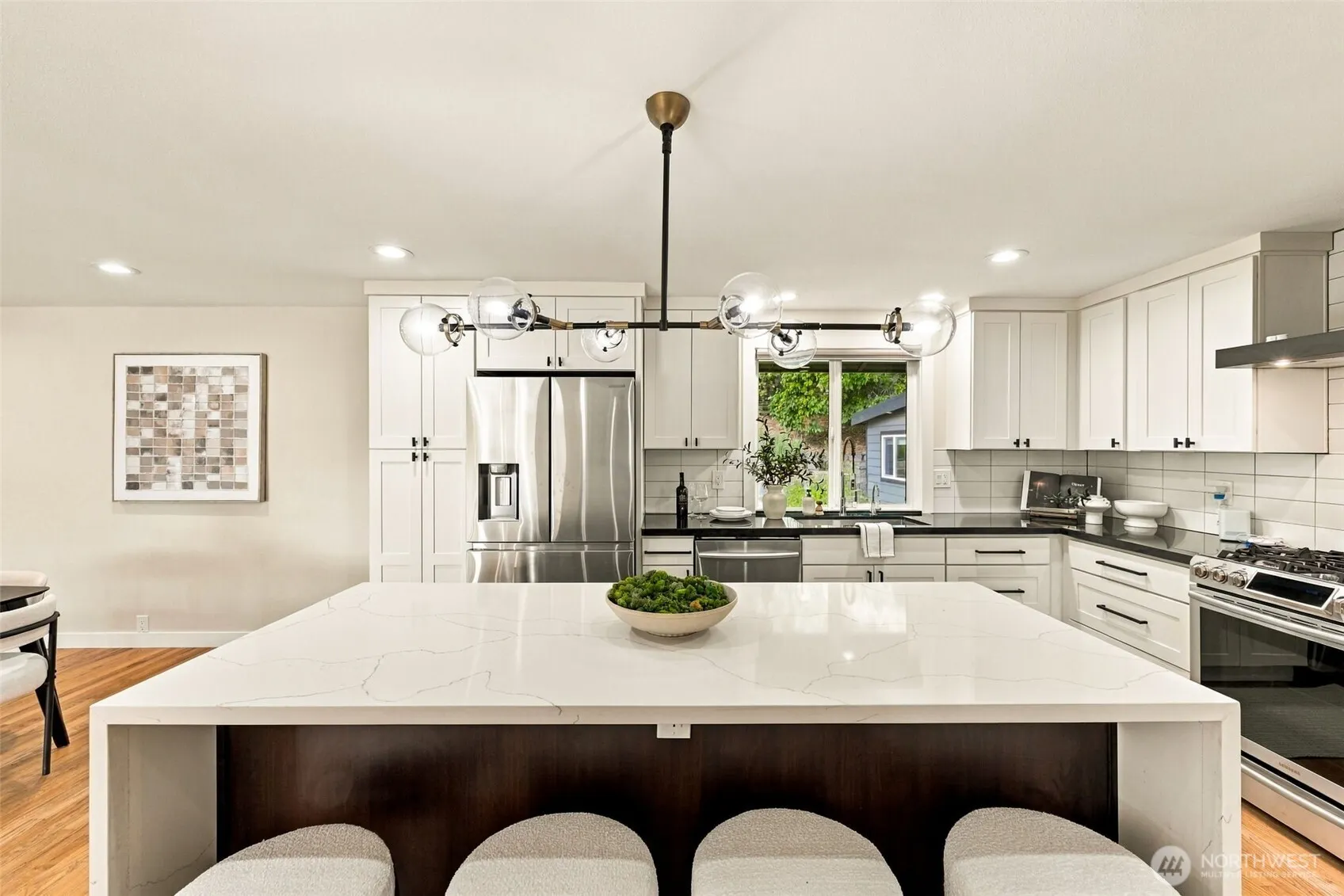 609 109th Avenue SE, Bellevue, WA 98004-6339