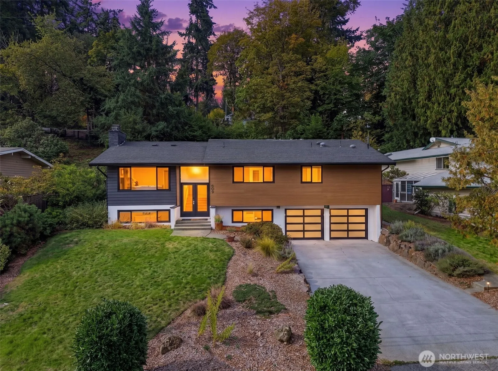 609 109th Avenue SE, Bellevue, WA 98004-6339