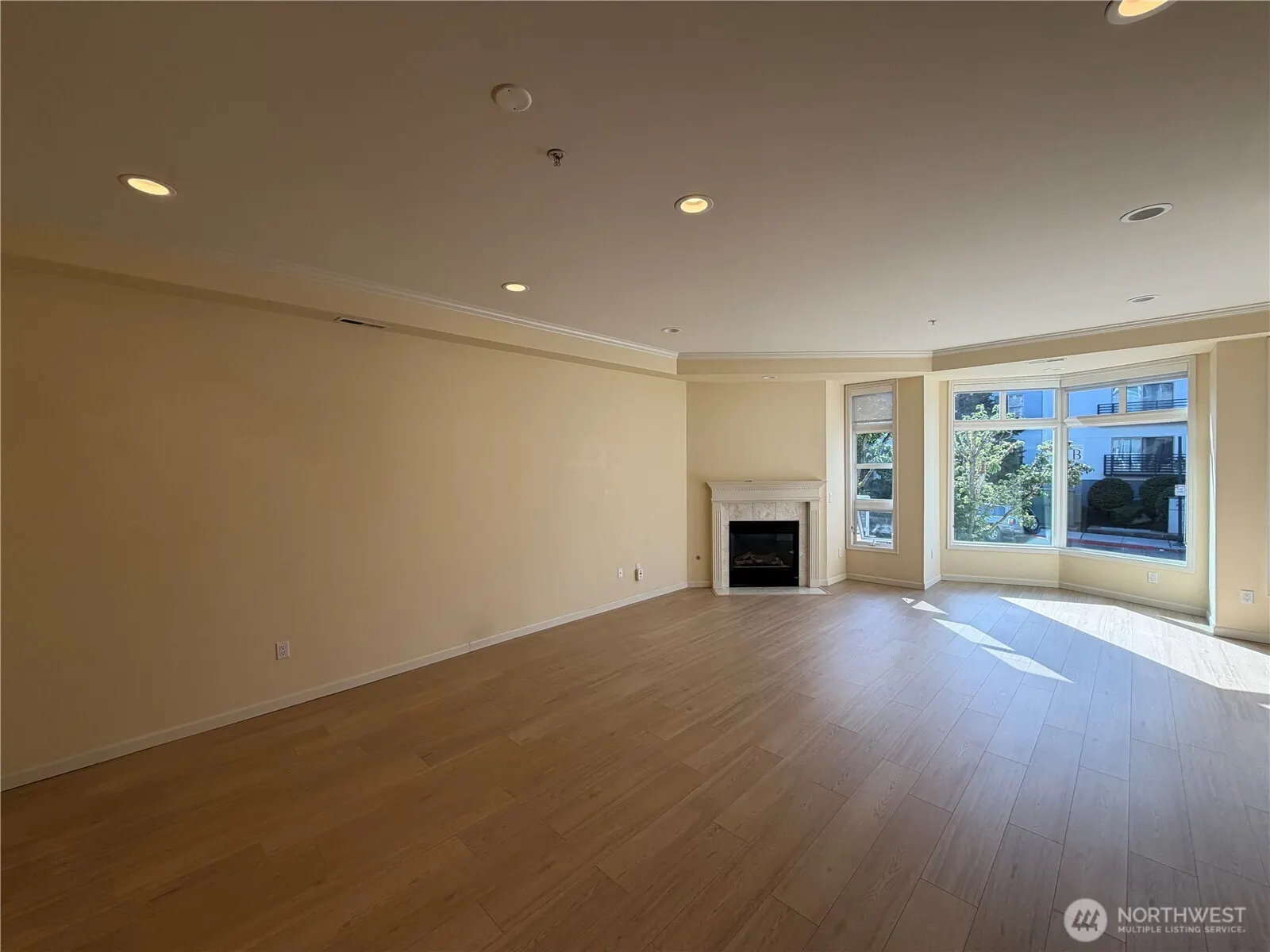 520 6th Avenue #1002, Kirkland, WA 98033
