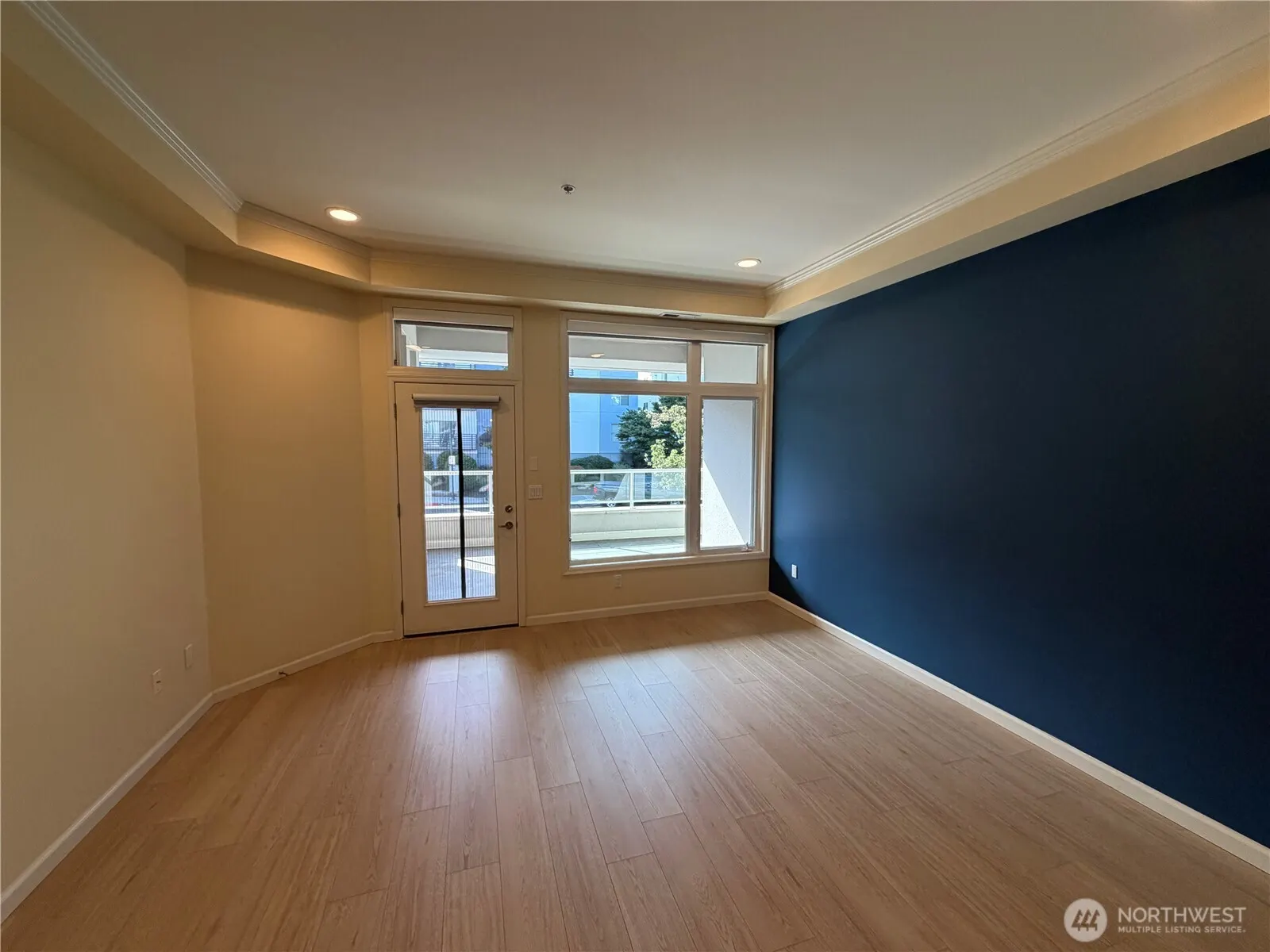 520 6th Avenue #1002, Kirkland, WA 98033