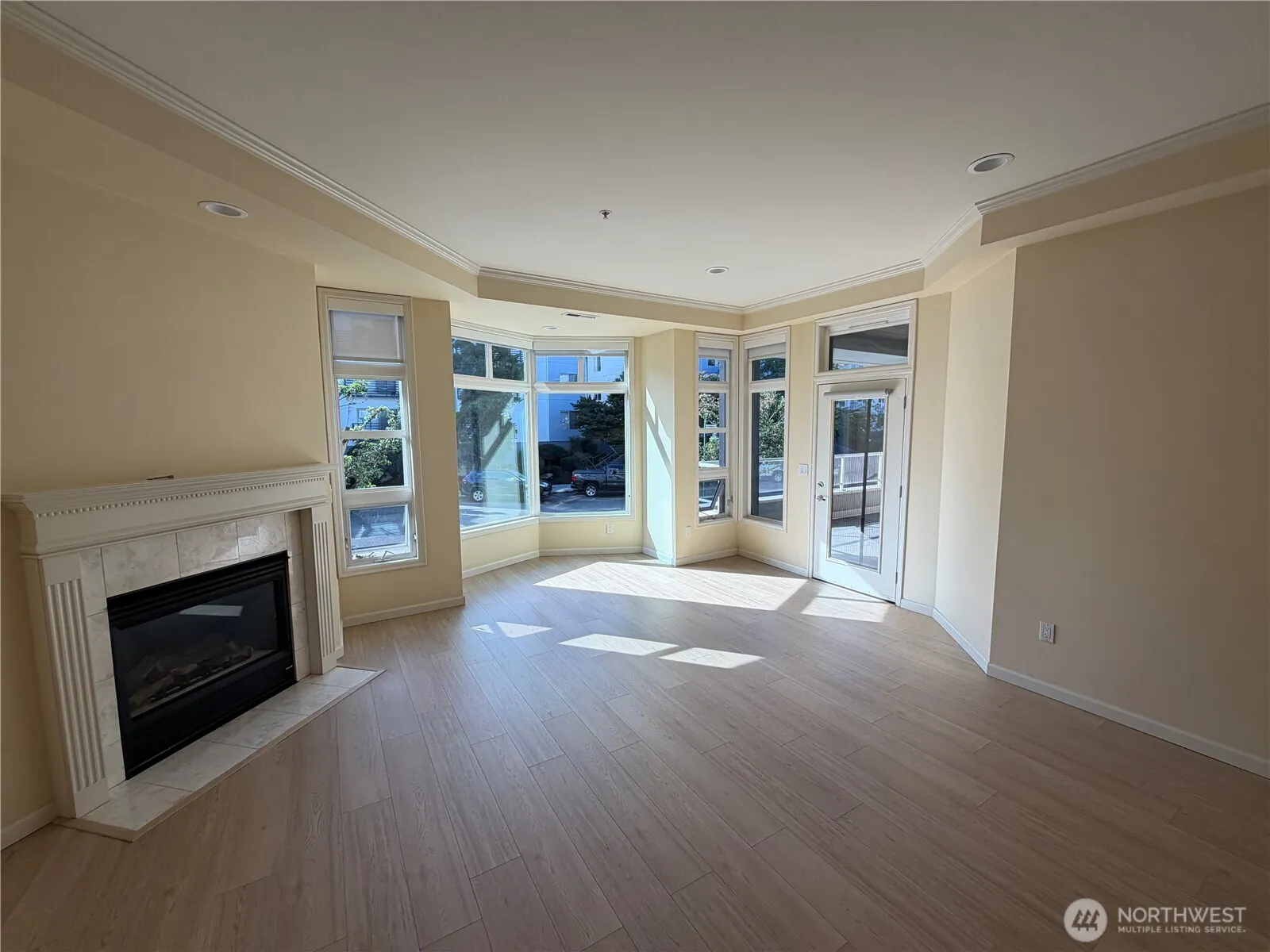 520 6th Avenue #1002, Kirkland, WA 98033