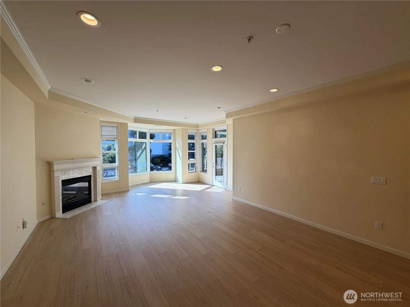 520 6th Avenue #1002, Kirkland, WA 98033