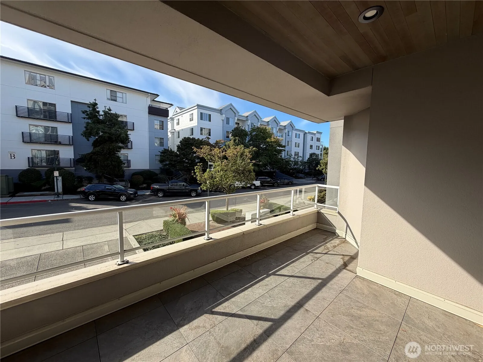 520 6th Avenue #1002, Kirkland, WA 98033