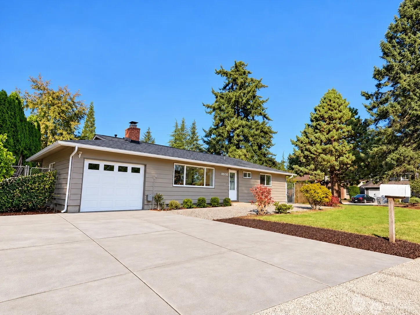 8916 NE 141st Street , Kirkland, WA 98034