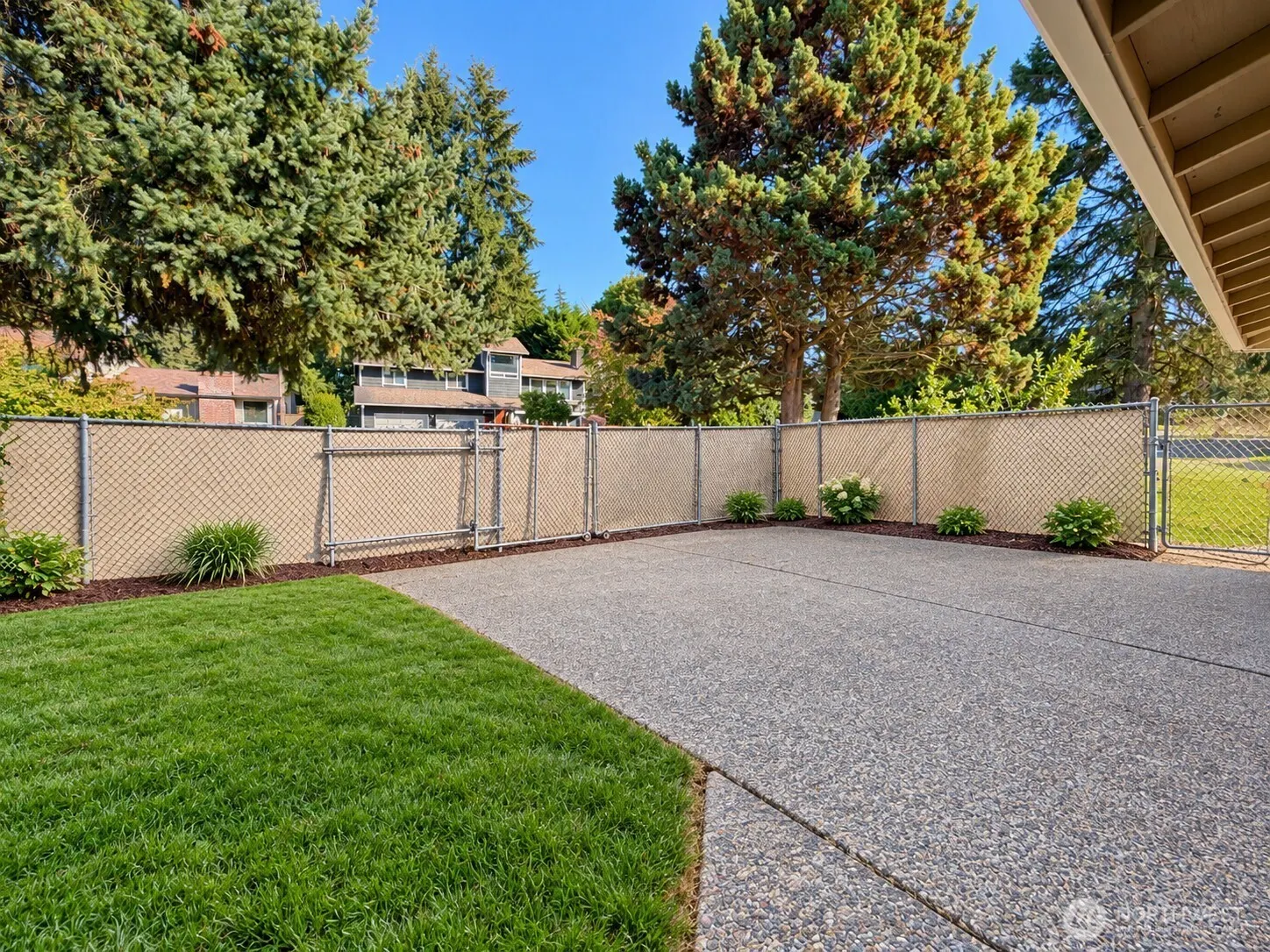 8916 NE 141st Street , Kirkland, WA 98034