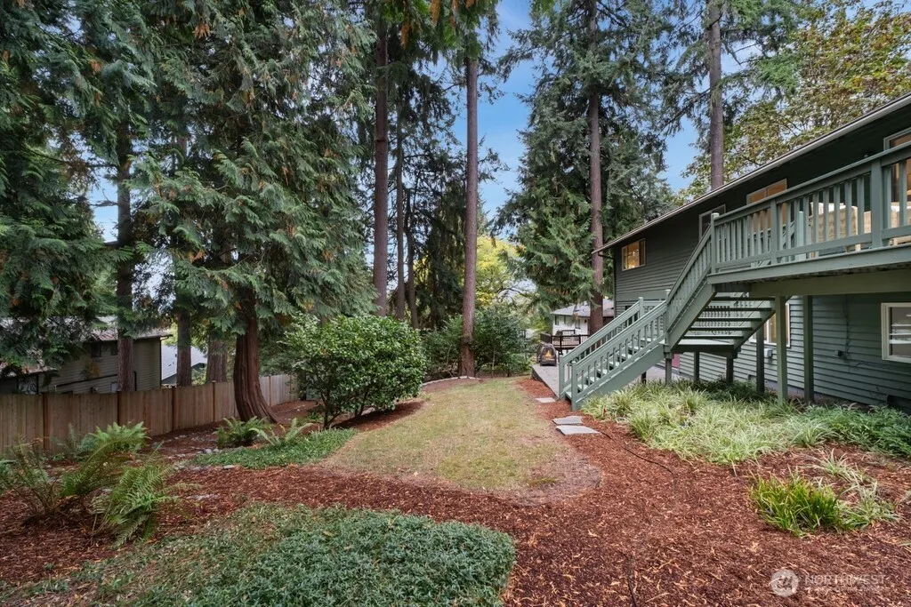 16817 NE 91st Street , Redmond, WA 98052