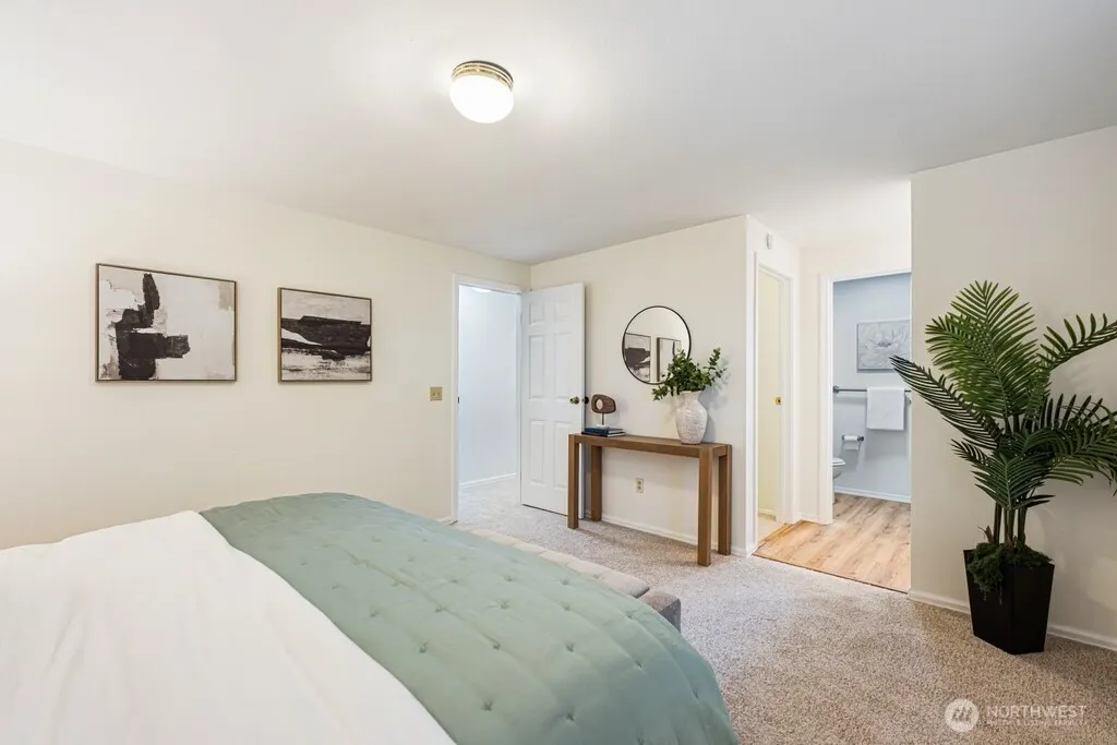 16817 NE 91st Street , Redmond, WA 98052