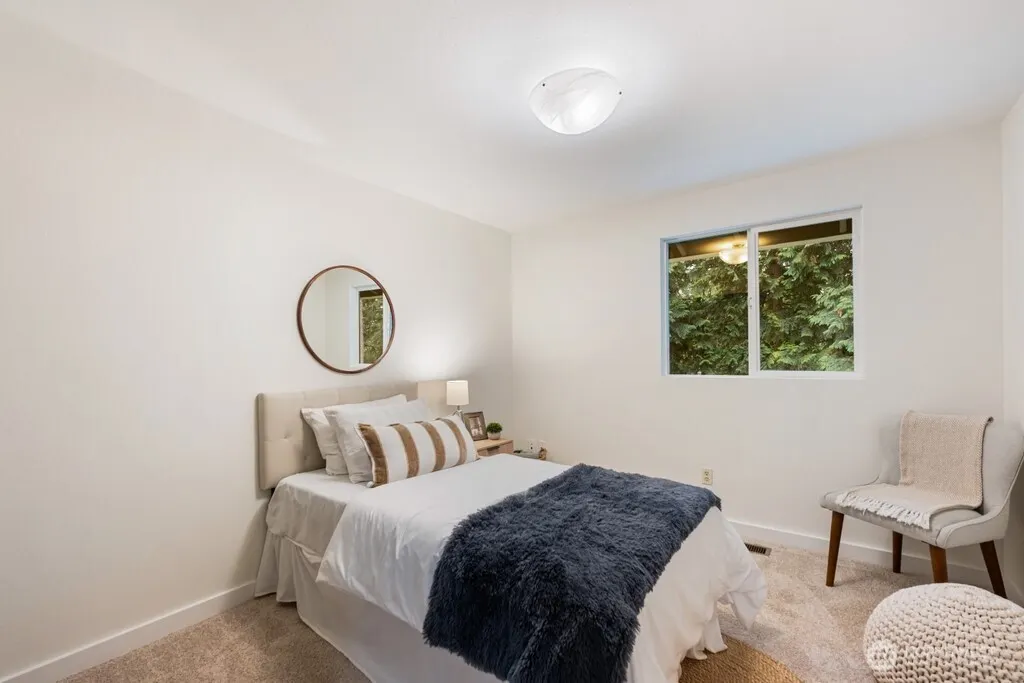 16817 NE 91st Street , Redmond, WA 98052