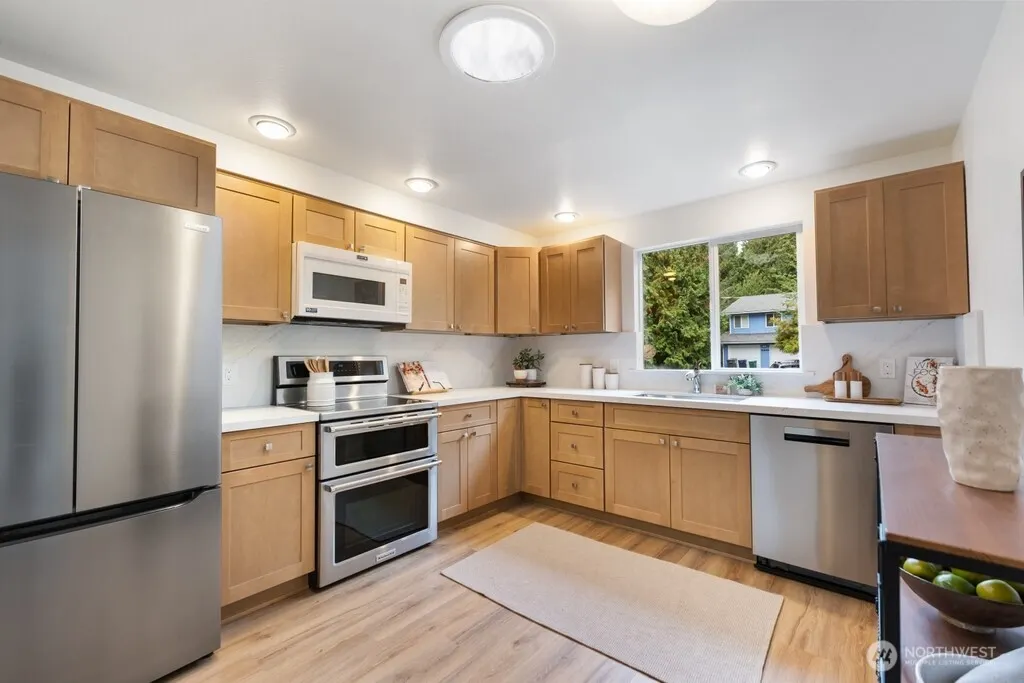 16817 NE 91st Street , Redmond, WA 98052
