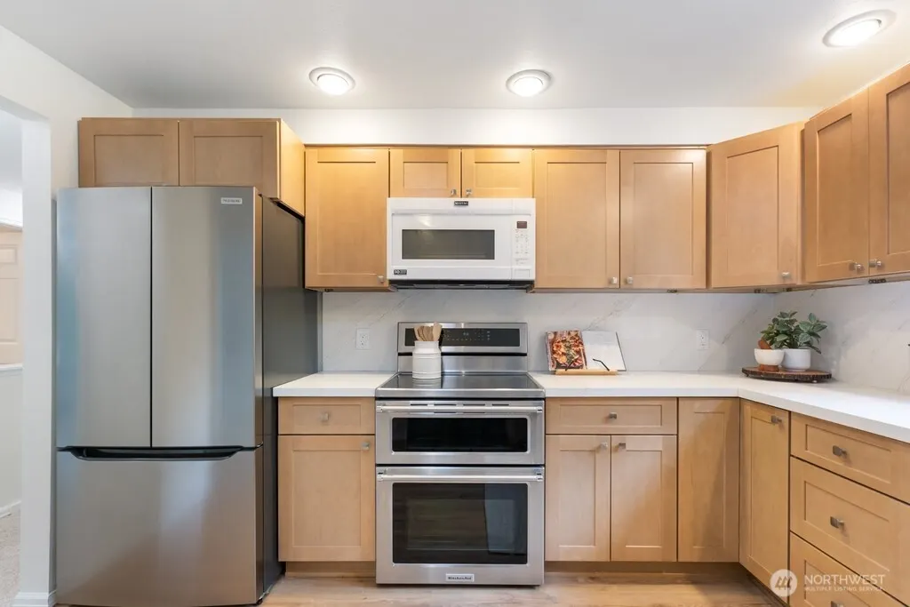 16817 NE 91st Street , Redmond, WA 98052