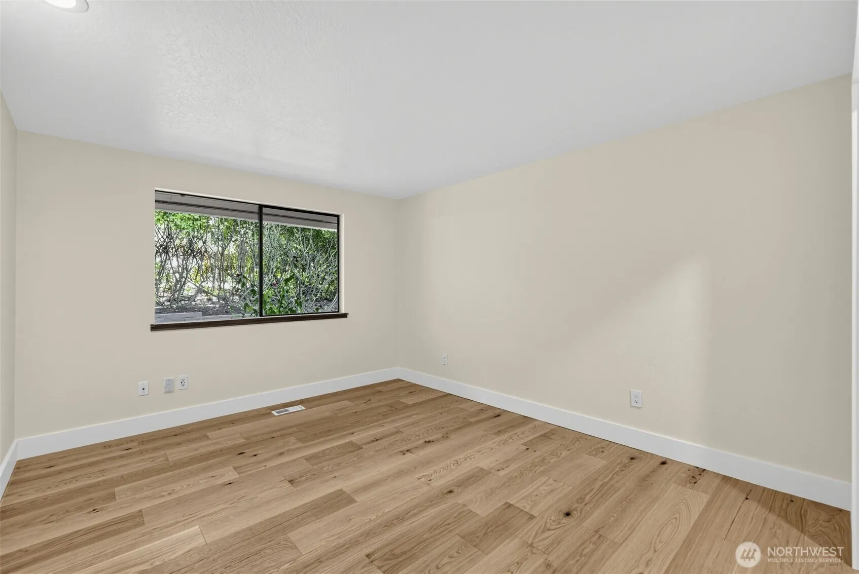 418 Kennebeck Avenue S, Kent, WA 98030