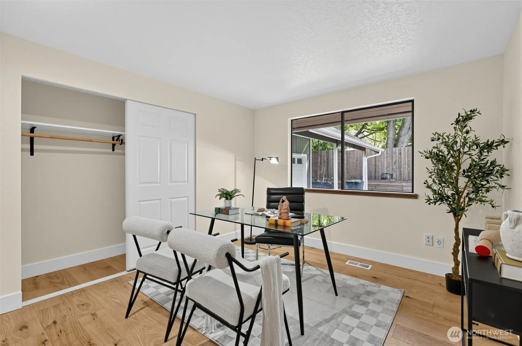 418 Kennebeck Avenue S, Kent, WA 98030