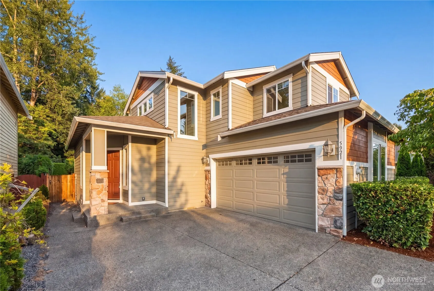 5921 SE 2nd Court , Renton, WA 98059-8529