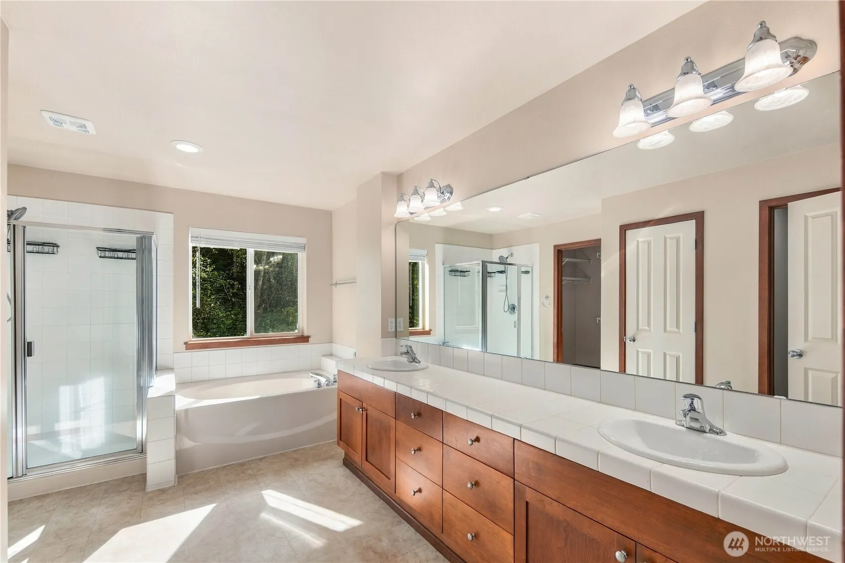 5921 SE 2nd Court , Renton, WA 98059-8529