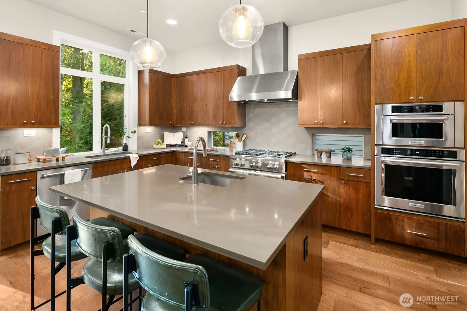 11975 159th Avenue NE, Redmond, WA 98052