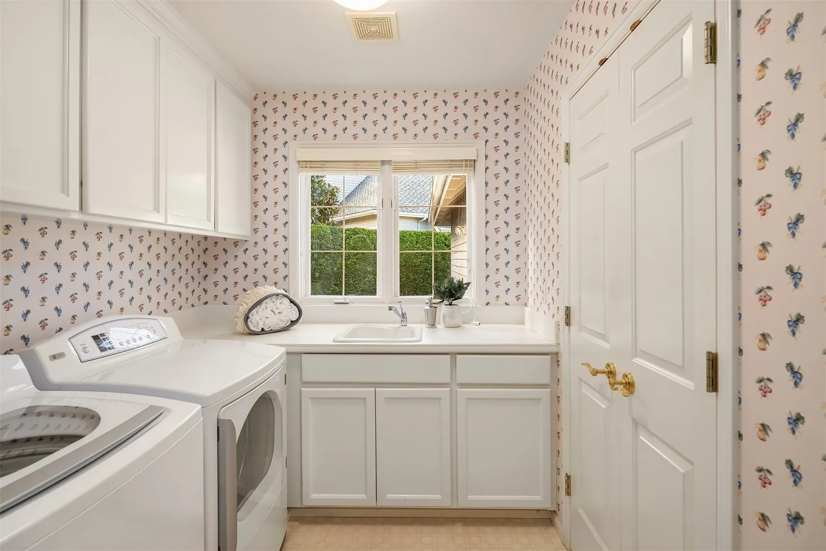 5684 Matterhorn Place NW, Issaquah, WA 98027