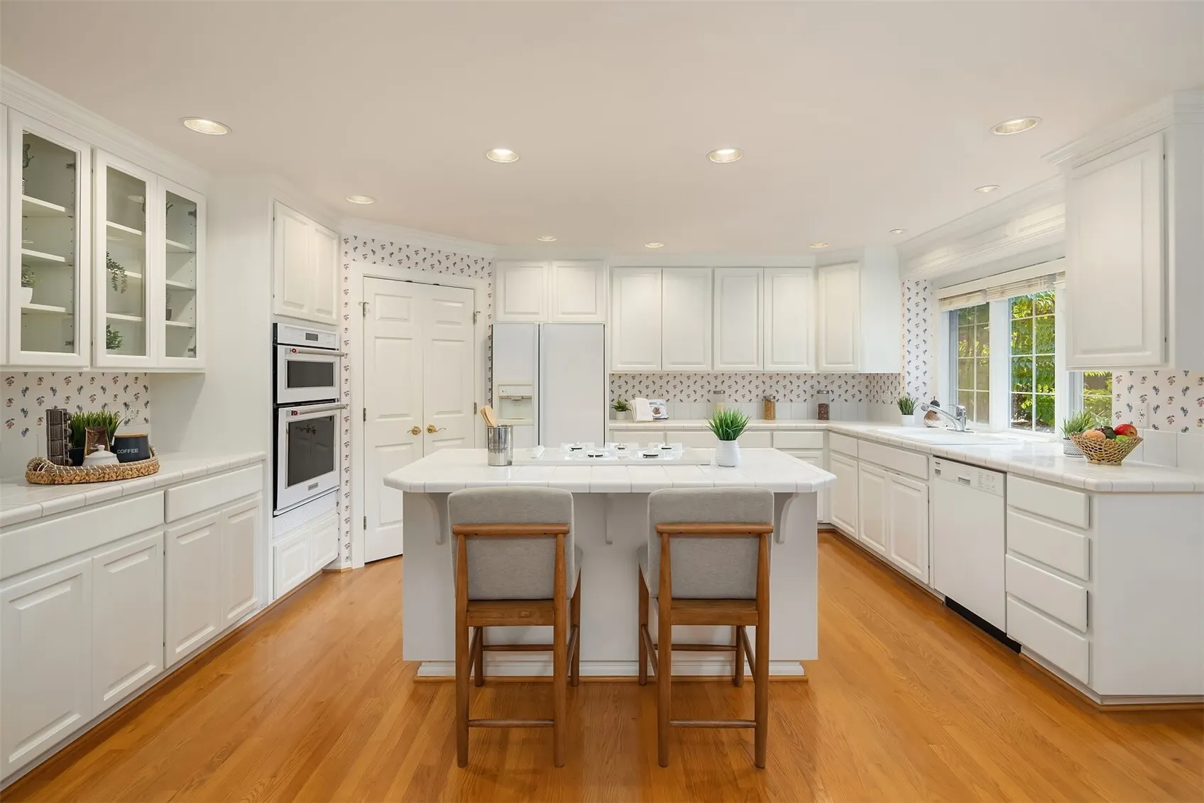 5684 Matterhorn Place NW, Issaquah, WA 98027