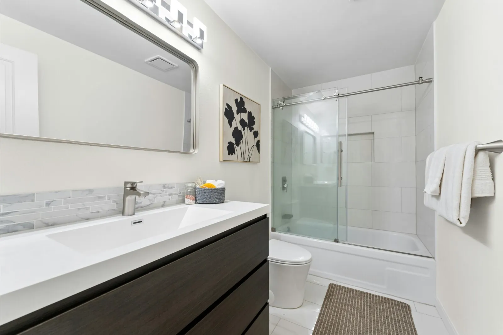 11315 NE 129th Court , Kirkland, WA 98034-6334